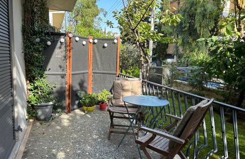 Small Gem Studio Athens, next to metro nomismatokopeio - Foto 4