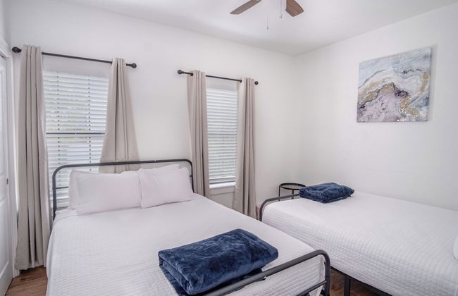 Experience Modern Luxury! 3br/2.5ba Home Near DT - Foto 6