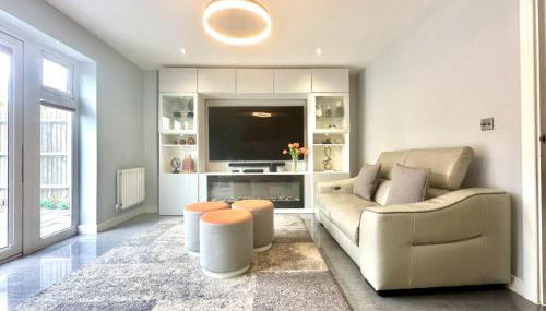 Ideal 4 Bedroomed House in Bicester - Foto 3