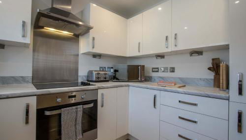 Modern 2-Bed Home in Swinton by MCPI Hosting, Perfect for Families & Contractors - Foto 4