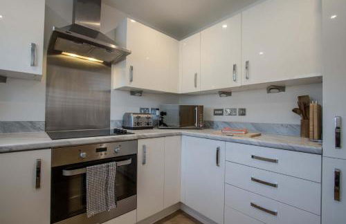 Modern 2-Bed Home in Swinton by MCPI Hosting, Perfect for Families & Contractors - Foto 4