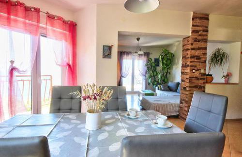 Apartment Gesamte Wohnung mit Terrasse und Meerblick by Interhome - Photo 26
