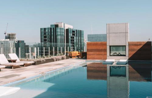 Brand New Rainey Street Condo with City and Lake View - Foto 19