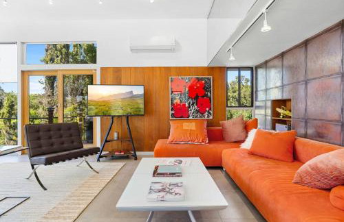 Hilltop Designer Midcentury Modern 4BR Pool HotTub - Foto 1