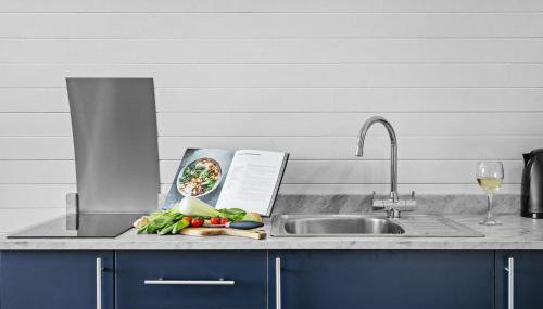 Kingston Black, Apple Tree Glamping, Nr Wells - Foto 5, stove