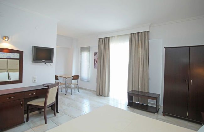 Naias Beach Hotel - Foto 15