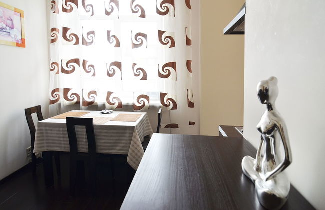 Rent Kiev Lva Tolshtoho Square - Foto 3