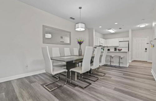 Stylish 3BR Condo Near Disney Pool, Gym & More! - Foto 14