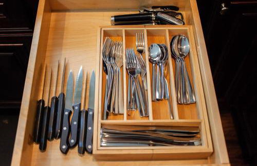 Sojourn Beautiful Family Home with Backyard in Ghent - Foto 24