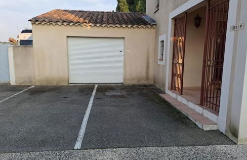 Villa Nicole avec piscine & jardin privés, parking dans le cœur du Luberon, proche Gordes, Roussillon, Goult, Bonnieux - Foto 38