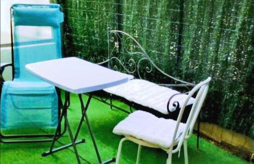 NICE VIEW Jolie Studio avec Jardin - Photo 1