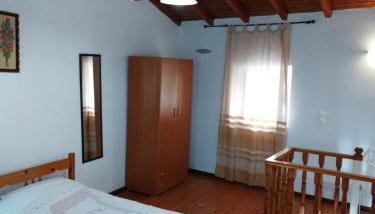 Traditional House with Loft -Michalis' House in Kouramades- - Foto 4, wardrobe
