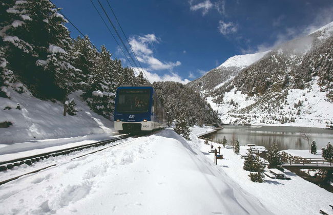Train à crémaillère de la Vallée de Nuria - Photo 2
