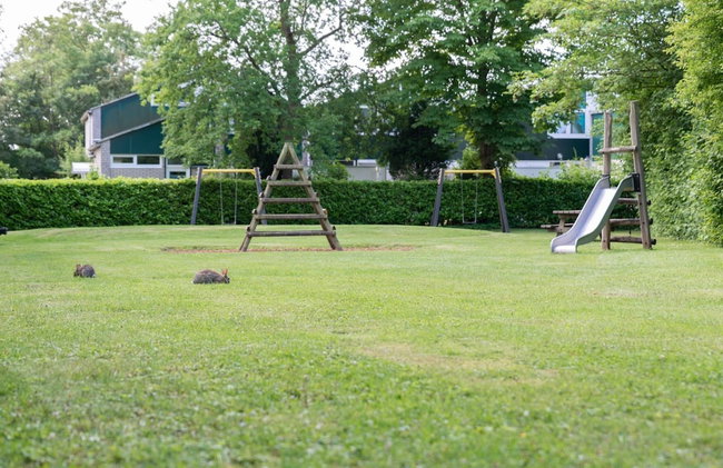 Nice Holiday Home in Quiet Park near Veerse Meer - Photo 3