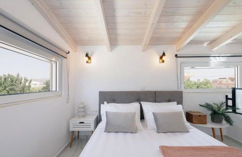 Solis Villa, with Heated Pool & 5 minutes to Beach, By ThinkVilla - Photo 35