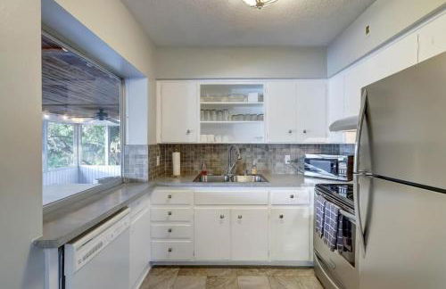 Waterfront Apartment Private Patio Pool - Foto 11