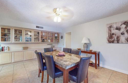 Long-Term Stay in Sun City! Lovely Home with Patio - Foto 9