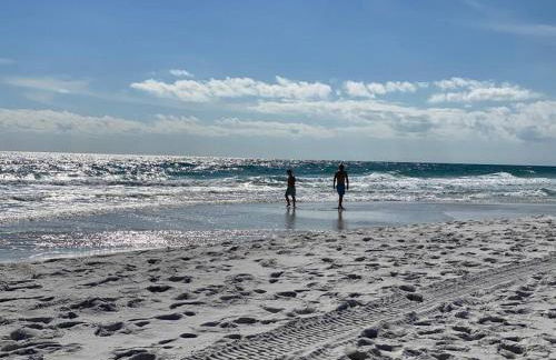 Large Historical Home for Groups Walk to Downtown! - Foto 45