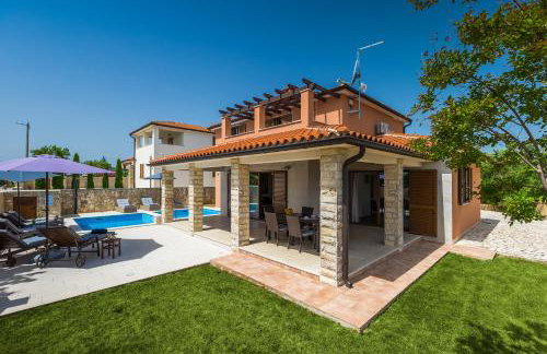 Villa Gloria, villa with heated pool - Foto 35