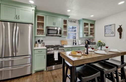 Southern Charm - Near Main With Hot Tub - Foto 12