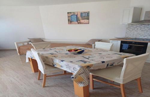 Two Bedroom Apartment with Sea View - Foto 3