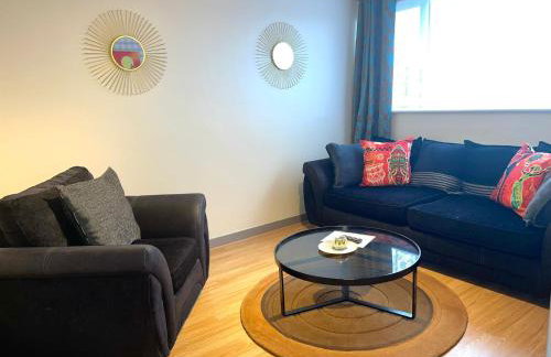 House - Sleeps 10 - Garden - Parking - Foto 13