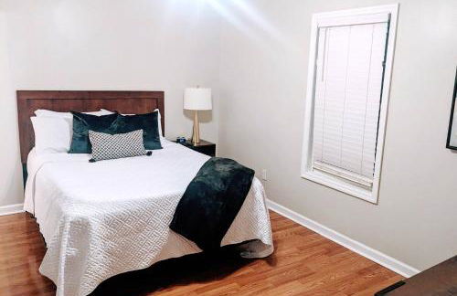 Pet Friendly condo, walk to the Masters - Foto 9