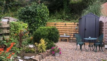 Knocker Cottage is a 3 bedroom made up of 1 double bedroom and 2 small double bedrooms in small village 10 min to beaches - Foto 2