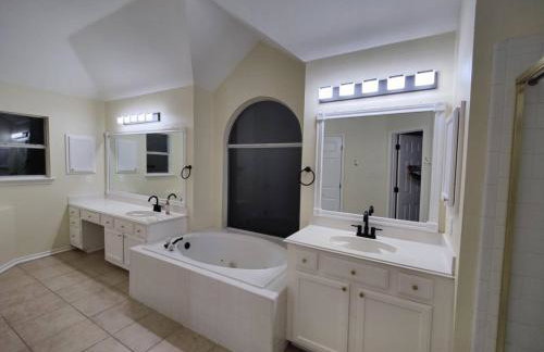 Spacious homequiet neighborhood nr downtown - Foto 13