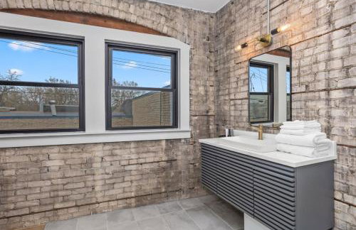 King suite with walking distance to night life - Foto 8