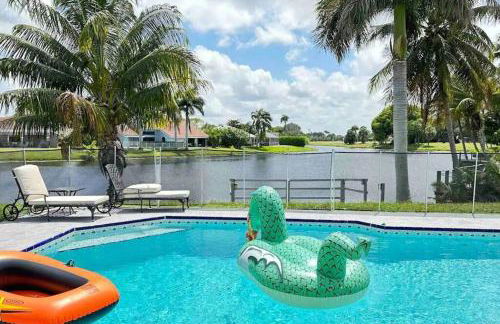 Modern Lakefront Home - Foto 32