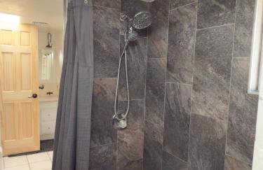 Fantastic 4 Bedroom in a Great Area - Foto 52