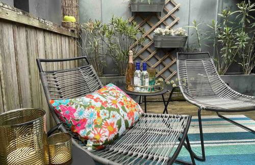 Jennys-Getaways Sunny Apartment Close Cité du Vin - Foto 13