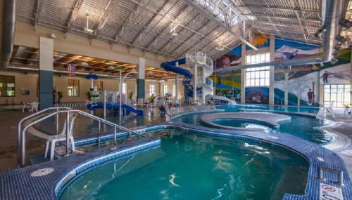 Cozy Downtown Condo with Jacuzzi 5 Min to Resort - Foto 3