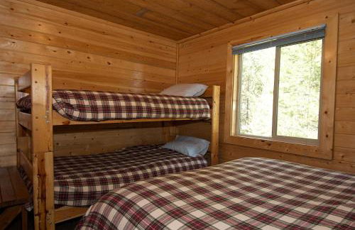 Grey Wolf Retreat by KABINO Sleeps 20 Commercial Kitchen Fire Pit WiFi Bunk Beds - Foto 47