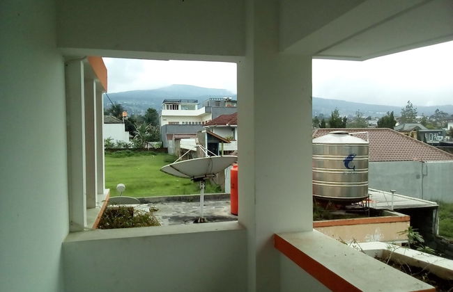 Simply Homy Guesthouse Graha Puspa - Photo 13