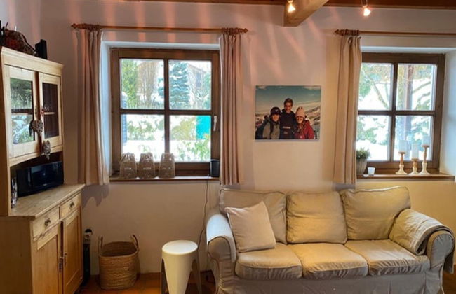 Quaint Mansion Near ski bus in Goldegg - Photo 13