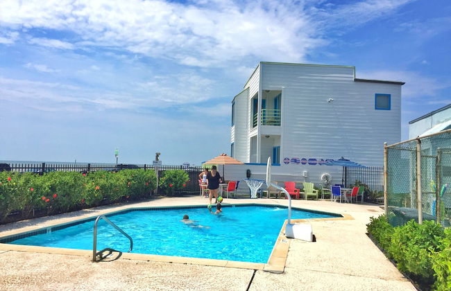 FOUR SEASONS on the gulf - Photo 14