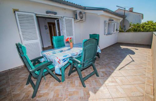 Apartment Gianni only 70m from the sea, island Pag - Foto 24