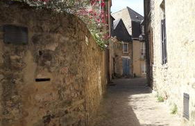 Petite Maison Romantique au calme, Cœur Historique, vue Ville et Jardin - Foto 13