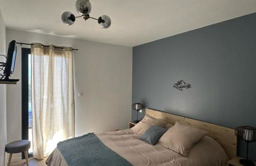 Spacious house with stunning views Puy-Sanières - Photo 12