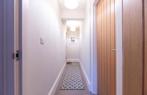 Stunning 1 BR Surbiton with views, near station - Pass the Keys - Foto 45