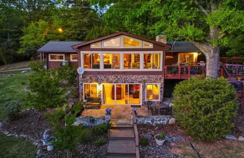 Lake Escape to an Elegant 4 Br Home 3 bath Home - Foto 4