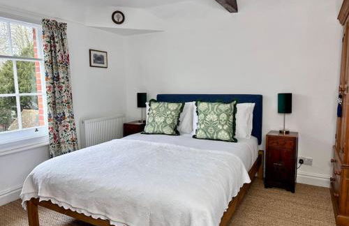 Cathedral Views Period Townhouse w/ Free Parking - Foto 32