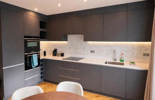 Macbeths Corner - Luxury Apartment with Private Parking - Foto 21