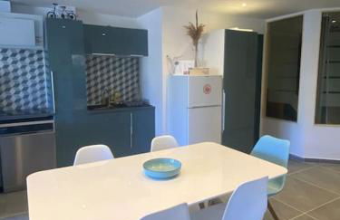 REZ de jardin moderne 4 chambres 8 personnes jardinet - Foto 27