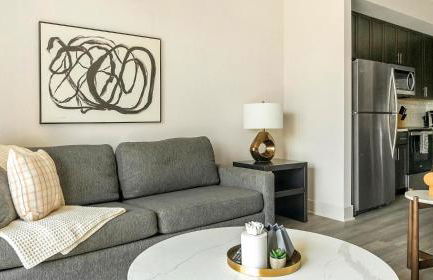 Landing Stylish 1BD Pool Clubhouse - Photo 9