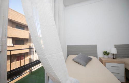 Lujoso Apartamento en Valencia 3 Dormitorios con Parking - Photo 16