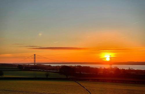 Stylish cottage in vibrant riverside village - Foto 17