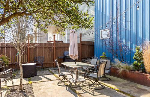 Modern Living w hot tub in Alberta Arts District - Foto 19